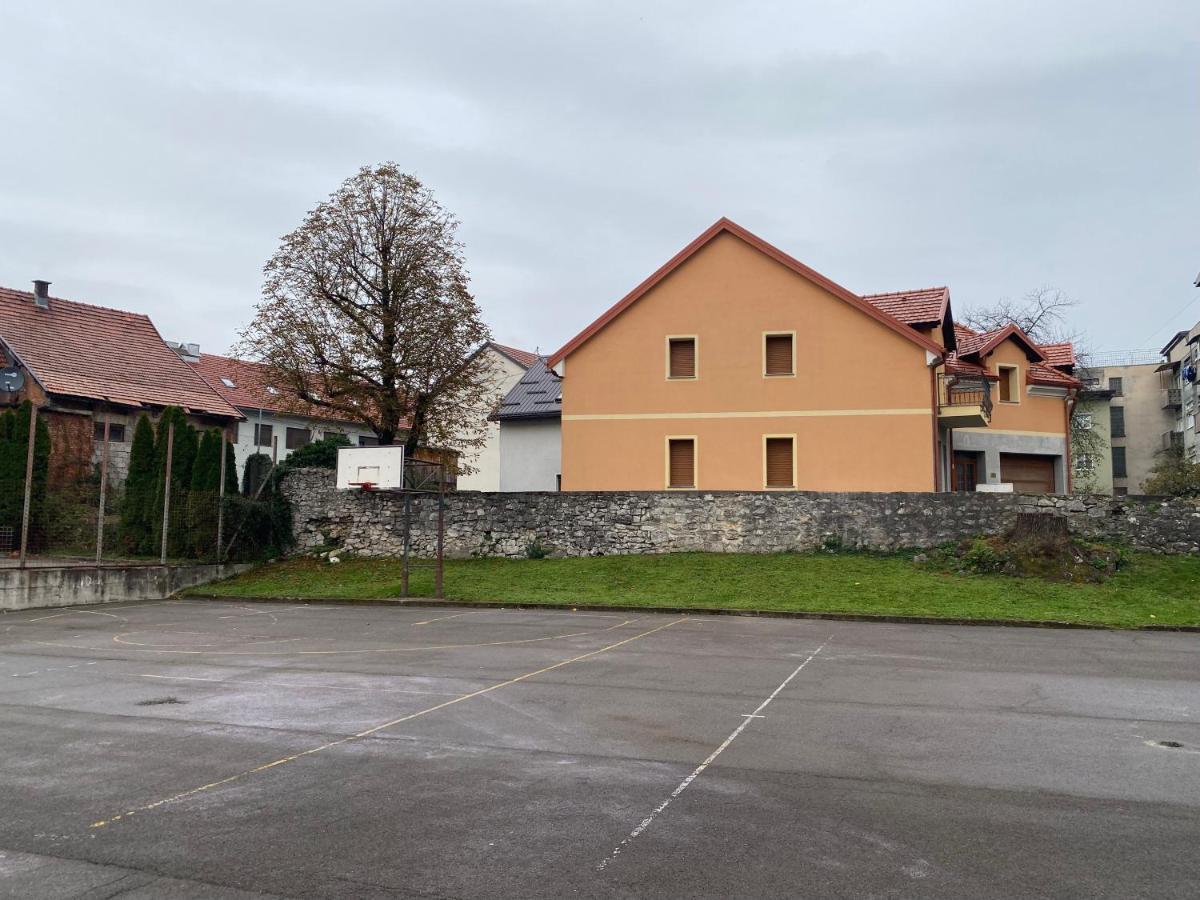 Apartman Galerija Ogulin Exteriör bild